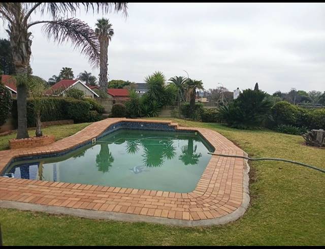 4 BEDROOM FREEHOLD FOR SALE IN NORKEM PARK